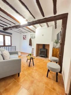 Villa Rueda - 6 Pax y Fireplace - 9