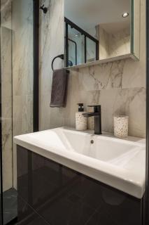 Empyrean Luxury Suites - 6