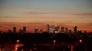 Luxurious Apartment in Warsaw with Beautiful City View and Air Conditioning by Noclegi Renters - 9