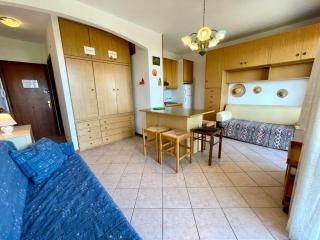 Studio with sea view-Beahost - 5