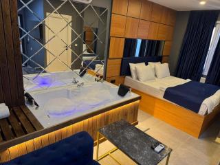 Guest Suites - 8