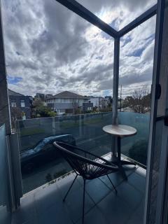 Luxe Riverside 3BR House by the Maribyrnong River, 16mins to Melbourne CBD and 20mins from Melbourne Airport - 8