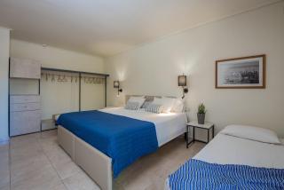 Phoenix Beach Hotel - 7