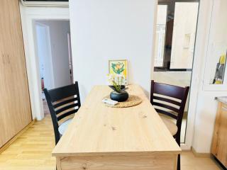 Family Nest - Two-Bedroom Apartment in City Centre by He-Ra Apartments Skopje - 1