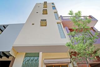 Super Townhouse Near M2K Cinema Pitampura - 9