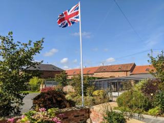 Covenham Holiday Cottages - Dragonfly - 1