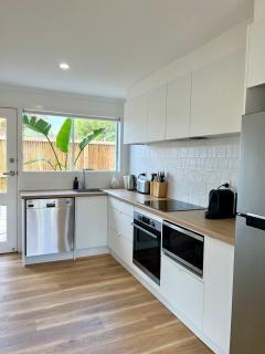 Magpie Sands - Ocean Views & Seaside Luxury - Steps to beach - 7