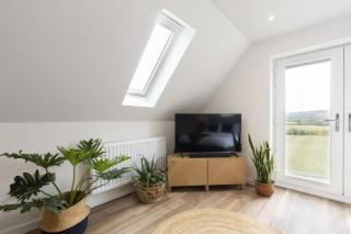 Beautiful Self Contained Loft Studio Home in Rural Toddington - 1