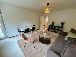 Cozy Apartment with Balcony in Zürich - 2