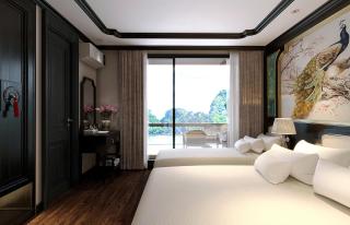 Cat Ba Bonita Cruise Lan Ha Bay with Private Balcony Suite and Bathtub - 0