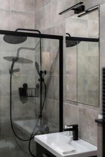 Modern Apartment with Balcony & FREE GARAGE Poznan by Noclegi Renters - 6