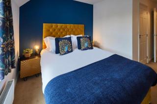 Hermitage Court Apartment - Sleeps 6 - 9