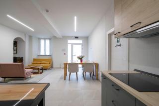 Front Lake Como - 3 Bedrms with AC, Free Parking and Wifi - 6