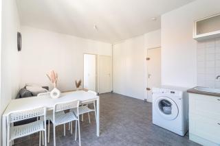 New Appt lumineux Tout équipé Quartier central - 9