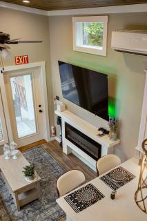 Tiny Home - Grill, Near East Fork - 2