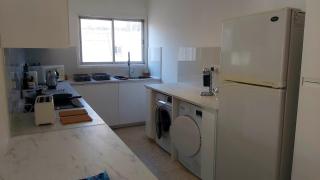 10min Walk to Finikoudes Beach, Spacious 2-Bed Apartment - 6