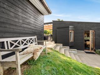 Holiday Home Eila - 400m from the sea by Interhome - 1