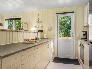 Holiday Home Gunhil - 200m from the sea by Interhome - 6