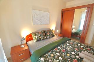 Modern City Flat 4 Guests Near Capital Plaza - Podgorica - 7