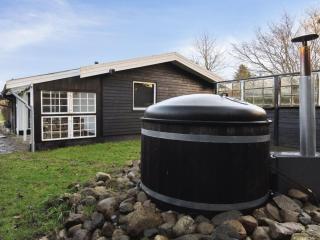 Holiday Home Hendrina - 500m from the sea by Interhome - 5