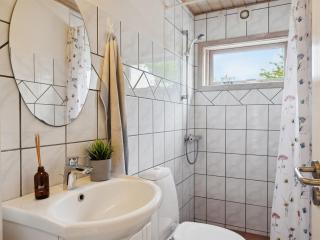 Holiday Home Felicity - 250m from the sea by Interhome - 1