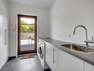 Apartment Bena - 150m from the sea by Interhome - 4
