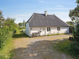 Holiday Home Ilkka - 220m from the sea by Interhome - 8