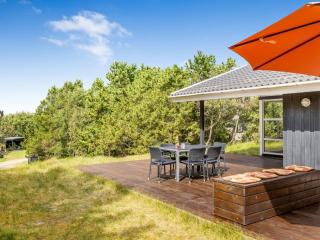 Holiday Home Tineke - 800m from the sea by Interhome - 4