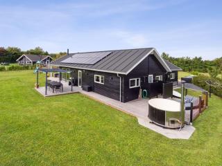 Holiday Home Amdi - 700m from the sea by Interhome - 0