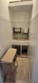 Lindo apartamento com vista para rua, sem barulho, confortável aconchegante e com toda facilidade para sua estadia uma quadra da praia de copacabana - 3