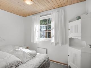 Holiday Home Laila - 1-2km from the sea by Interhome - 1