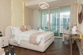 JLT Laguna Tower Spacious Studio with Lake View for 4 Guests - 1