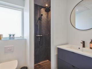 Holiday Home Esme - 400m from the sea by Interhome - 5