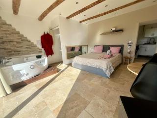 Suite de Charme et son jacuzzi et sauna en pleine nature - 5