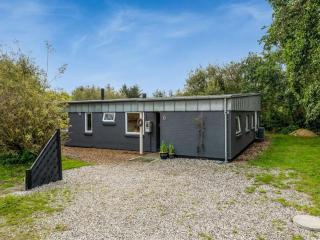 Holiday Home Jerrit - 1-4km from the sea by Interhome - 4