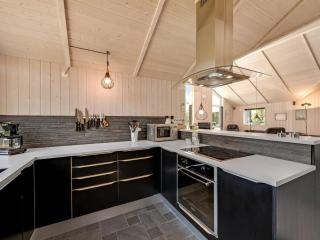 Holiday Home Elina - 600m from the sea by Interhome - 1