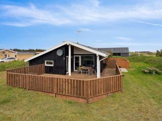 Holiday Home Wolter - 700m from the sea by Interhome - 0