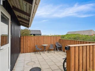 Holiday Home Wolter - 700m from the sea by Interhome - 5