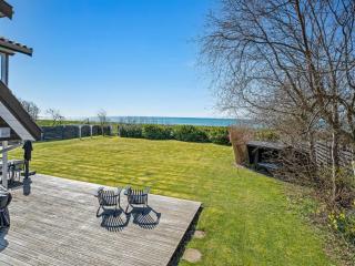 Holiday Home Esme - 30m from the sea by Interhome - 0