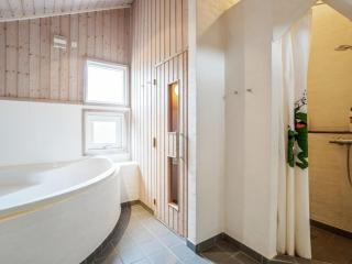 Holiday Home Franzisca - 700m from the sea by Interhome - 3