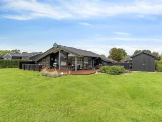 Holiday Home Evald - 400m from the sea by Interhome - 0