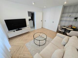 Velvet Apartment with private parking - 8