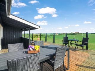 Holiday Home Lok - 450m from the sea by Interhome - 2