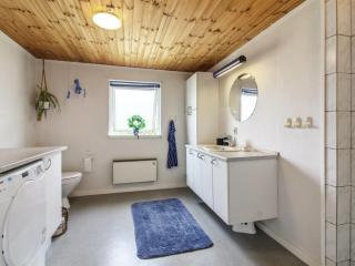 Holiday Home Wisti - 600m from the sea by Interhome - 4