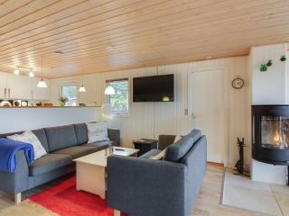 Holiday Home Wisti - 600m from the sea by Interhome - 7