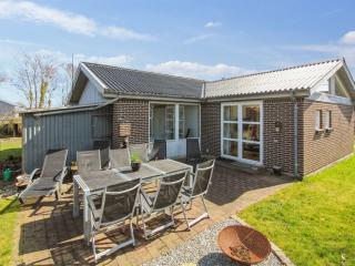 Holiday Home Erle - 1-5km from the sea by Interhome - 2