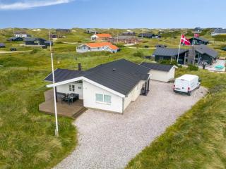 Holiday Home Elfi - 700m from the sea by Interhome - 4