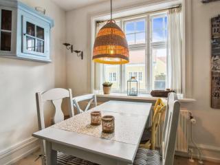 Apartment Marisol - 700m from the sea by Interhome - 8