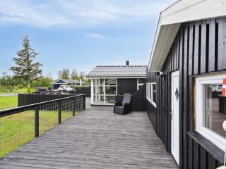 Holiday Home Sylvi - 750m from the sea by Interhome - 3