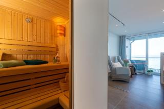 Apartment Upper Deck - 5